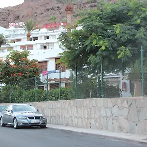 https://casa-feliz-con-parking-privado-gratis.in-canary-islands.com